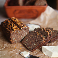 BIO Tumšās sēklu maizes miltu maisījums ar ieraugu (350g)