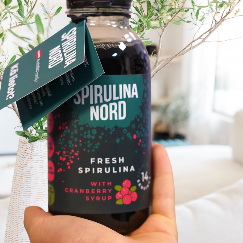 Spirulina ar dzērveņu sīrupu